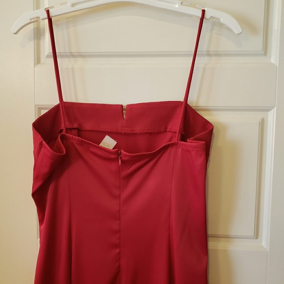 Full Length Red Dress - Picture 1 of 3